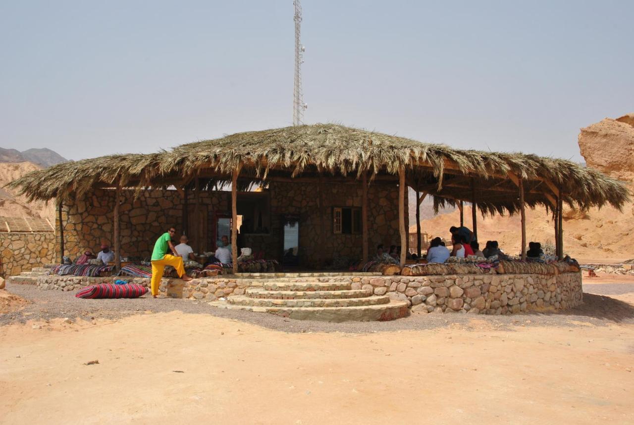 Gerendaház New Moon Island Camp