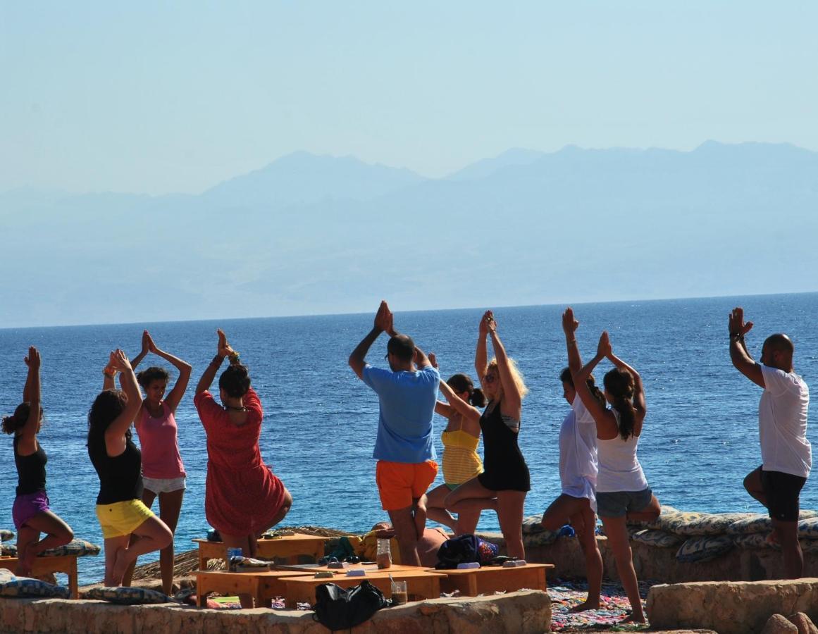 New Moon Island Camp Gerendaház Nuweiba`