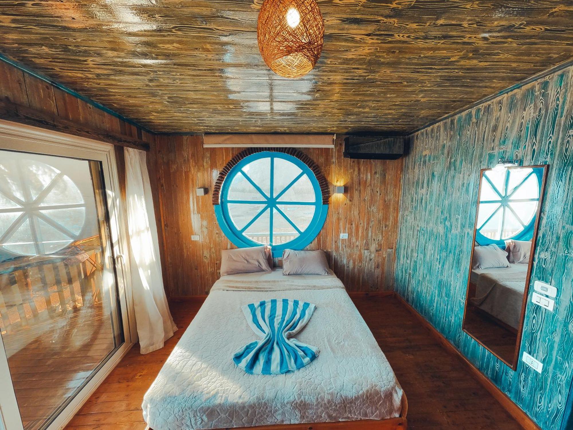 Gerendaház New Moon Island Camp *